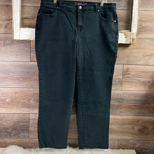 Gloria Vanderbilt Ladies Amanda Jeans, Size 18W Short, Dark Blue